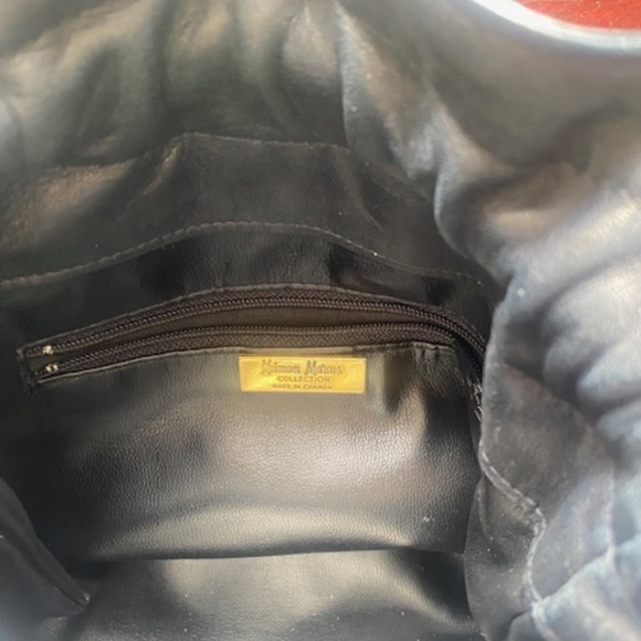 Neiman Marcus Quilted Calfskin Navy Drawstring Chanel - Like Shoulder Purse - Picture 8 of 10